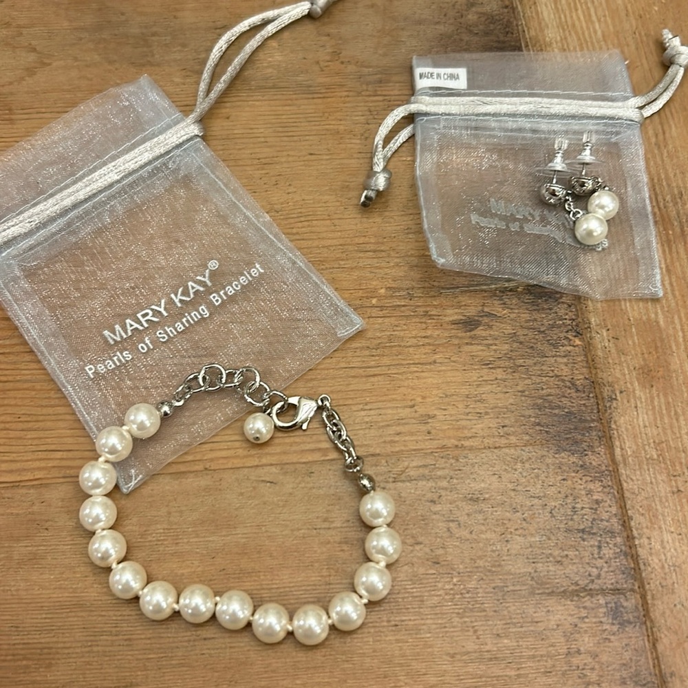 Mary Kay Pearls of Sharing Bracelet & Earrings